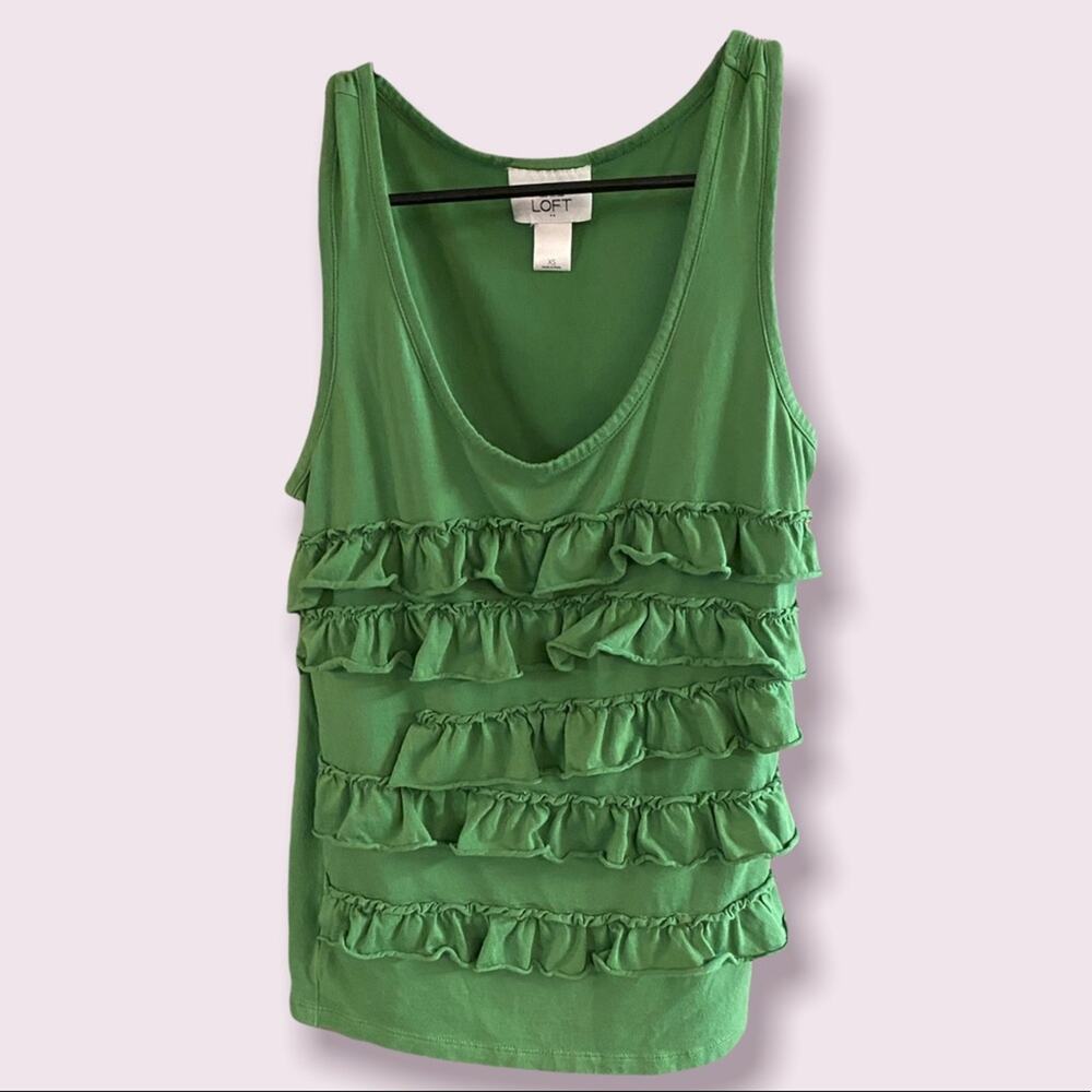 Loft Ann Taylor adorable Layer Ruffle Green Tank in like new condition
